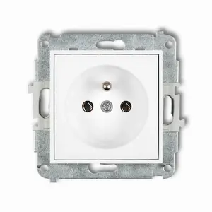 Kontaktligzda Schneider Electric IGP-1z vienvietīga ar zemējumu 2P+Z balta