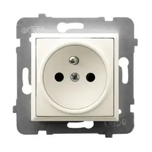 Socket outlet Ospel GP-1UZ/m/27 — 16 A, IP20, 71×71×38 mm