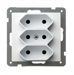 Розетка Ospel GP-3G/m/00 белая, 2.5 A, IP20, 71×71×45 мм
