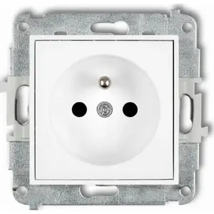 Electrical wall socket Karlik Icon IGP-1zp single outlet with earth 2P+Z white