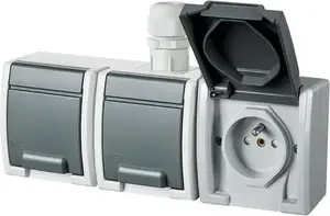 Наружная влагозащищённая тройная розетка ELEKTROPLAST AQUANT 3x2P+Z IP65 модель 1243-65