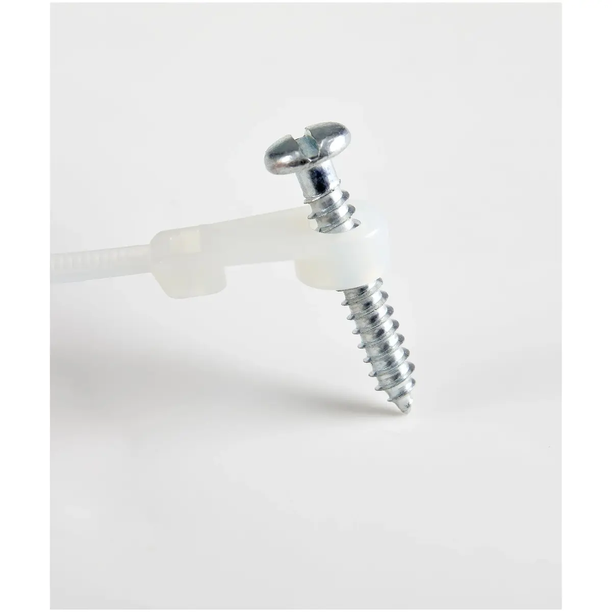 StarTech 4" Nylon 66 Cable Ties with Mounting Hole Photo 5