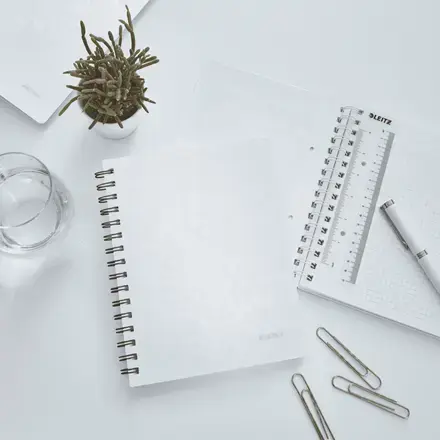Leitz WOW A5 Squared Wirebound Notebook Photo 2