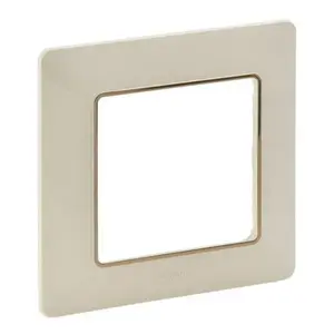 Рамка/накладка для выключателя Legrand 754061 — миндальный термопластик, 86×86×10 мм