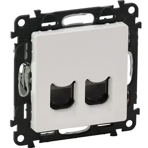 Двойная сетeвая розетка RJ45 Legrand VALENA LIFE Cat.6 UTP белая 753143