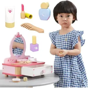 Bērnu koka kosmētikas galdiņš Viga Toys 44571 — rozā ar spoguli un dekoratīviem aksesuāriem
