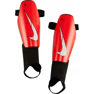 Щитки для голени NIKE Charge DX4608-635 — защитные футбольные наголенники