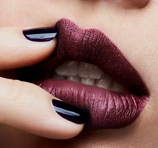MAC Retro Matte Liquid Lipcolour Metallics Crowned 5 мл Photo 3