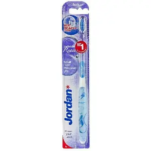 Зубная щетка Jordan Individual Reach Soft — мягкая, ручная, в ассортименте цветов, MPN 1256550363