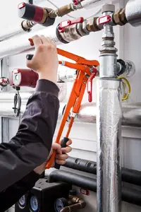 Ключ трубный NEO tools 02-126 — длина 330 мм, вес 830 г, 1 шт.
