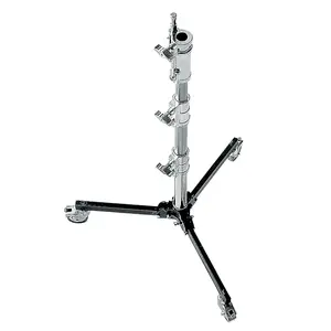 Ritenīšu statīvs Avenger A5012 — ritenīšu statīvs, slodze 25 kg, augstums 1200 mm, sudrabains