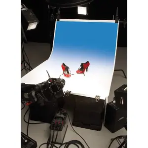 Backdrop Colorama gradient white-to-navy 110 x 170 cm studio background