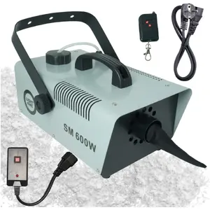 Sniega ģenerators Light4Me SM 600W ar tālvadību, 600 W sniega mašīna