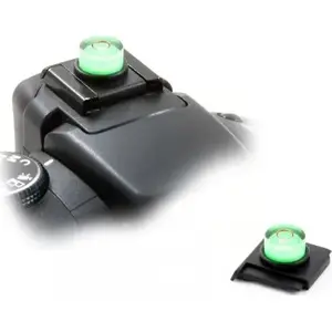 Lens Cap / Bubble Level 2-in-1 accessory by JJC model SB1537