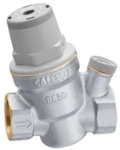 Регулятор давления CALEFFI 533441H косой с возможностью подключения манометра 1/2" для работы при высокой температуре