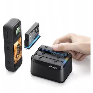 Puluz USB Charger for 3x Batteries for Insta360 X5 — model SB10290, USB-powered, triple-bay