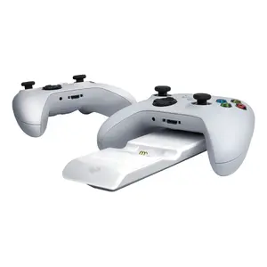 Uzlādes stends PDP Metavolt priekš Xbox One / Xbox Series X|S un PC — balts, uzlāde 3 stundas, aizsardzība pret pārspriegumu un pārlādēšanu
