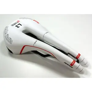 Selle Italia Novus Superflow Endurance saddle, manganese rails 7, size L3, white (test unit)