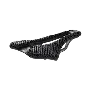 Velosipēda sēdeklis Selle Italia SLR Boost 3D Kit Carbonio Superflow — kalnu, platums 13 cm, dziļums 24.8 cm, 166 g