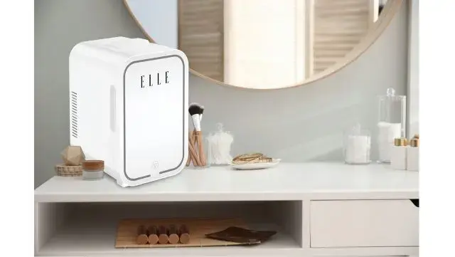 Elle ESDAFX08WHEU mini ledusskapis ar LED spoguli 8 l Photo 5