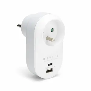 Сетевой разветвитель MONTIS MT147 с USB‑A и USB‑C, одиночный, вход 240 В, выход 15,5 Вт, серо‑белый