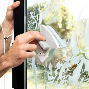 Window Cleaner InnovaGoods MAGLY magnetic glass cleaner, model MAGLY (magnetic window cleaner)