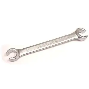 Open and box wrench Jonnesway W243032 30 x 32 mm, chrome-plated steel