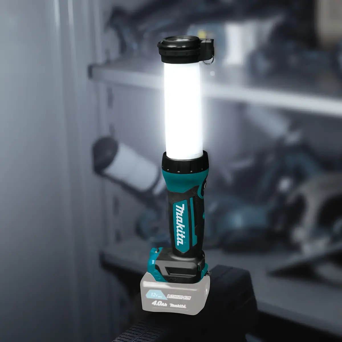 Фонарь Makita ML104 Photo 2