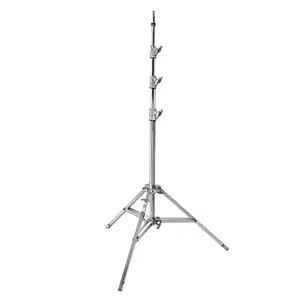 Statīvs Avenger A0030CS — 3 kāju alumīnija statīvs, maksimālais augstums 3,0 m, minimālais 1,13 m, slodze 10 kg, svars 6,5 kg