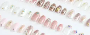 Nospiežamie nagi Sally Hansen Salon Effects Perfect Press On — Affairy To Remember, komplekts 30 pašlīmējošu mākslīgo nagu
