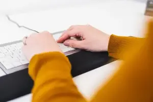 Divi izmēri un ērtas stabilas materiālu īpašības