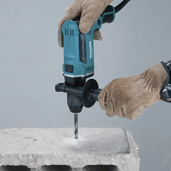 Аккумуляторный ударный винтовёрт Makita M8104B Photo 2