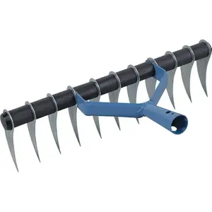 Robi handheld dethatcher R941 — 34 cm working width, manual garden dethatcher