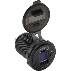 Автомобильное зарядное устройство Peiying PY-CHR0006 — USB + USB-C, Quick Charge, Power Delivery, измеритель напряжения, 48W