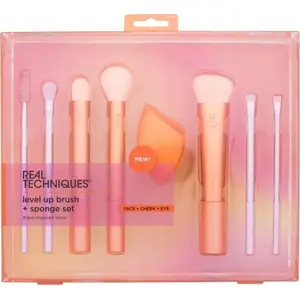 Makeup brush and sponge set No name Level Up — 7-piece brush set with makeup sponge