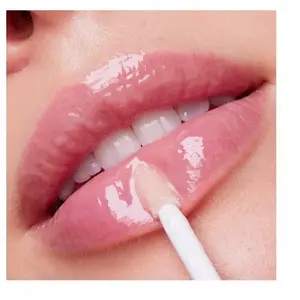 Plumping Lip Serum Golden Rose Very Rose 8 ml — moisturizing lip serum