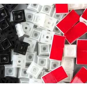 Skavu stiprinājuma pamatne Staples PS-5-20X20/B*P50, plastmasas montāžas paliktnis 20×20 mm