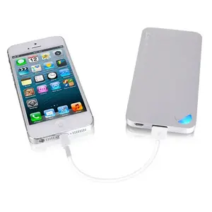 Power bank LUXA2 P2 Lithium Polymer 5000 mAh sudraba, 3.7 V, 1 A izeja