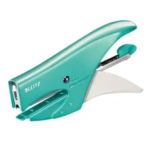 Настольный степлер LEITZ Leitz WOW Aqua colour — вместимость 15 листов, ширина 166 мм, высота 81 мм