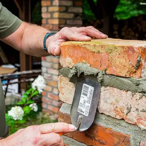 Кельма строительная NEO tools 50-133 с деревянной ручкой, 1 шт