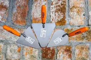 Кельма каменщика NEO tools 50-102, деревянная ручка, лезвие 20 см