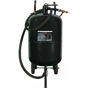 Mobilā pneimatiskā smilšu strūklas iekārta Forsage F-SB20-II 75 l, 170–710 l/min, 4–8,5 atm