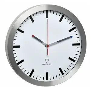 Аналоговые радиоуправляемые настенные часы TFA 60.3528.02 — круглый алюминиевый корпус, 300 мм