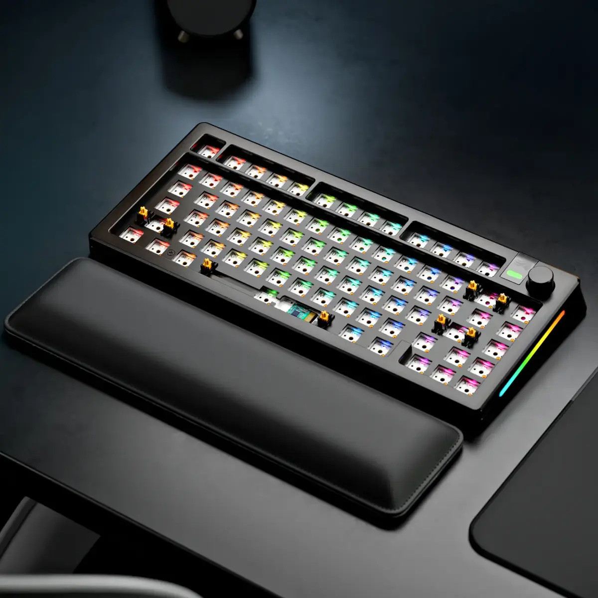 GLORIOUS GMMK 3 PRO 75% Barebones Keyboard Photo 13