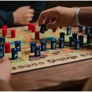 Board game TMTOYS Stratego Classic – two-player strategic capture game, classic battlefield pieces