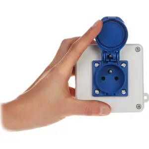 Rozete ar sadales kārbu ELEKTROPLAST 2K/98X98/GN-230/EPN 250V AC 16A IP54