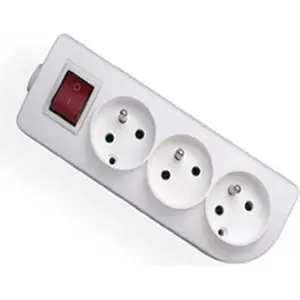 Удлинитель Elgotech GN-30W — 3 розетки с выключателем, с защитой PE/N, белый