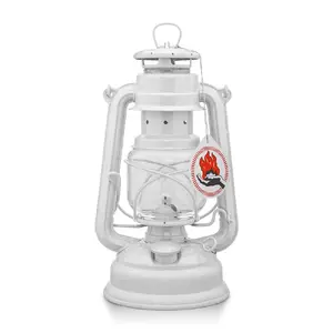 Fuel-powered camping lantern Lumarko Feuerhand Baby Special 276 — galvanized steel, 0.34 L tank, 20 h burn time, white