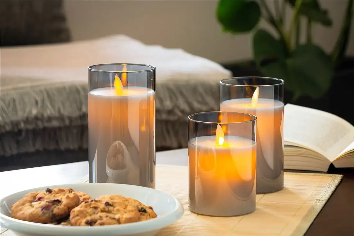 GOOBAY LED real wax candle in glass 7.5 x 15 cm Photo 2