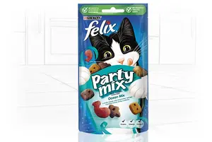 Kaķu uzkoda Felix Party Mix Ocean Mix maisiņš 60 g — pieaugušiem kaķiem